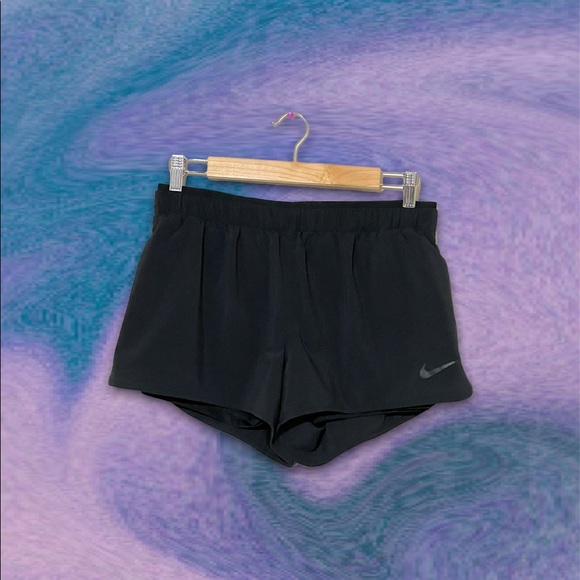 ♥︎ Nike Full Flex 2 in 1 Shorts ♥︎ - Picture 2 of 7